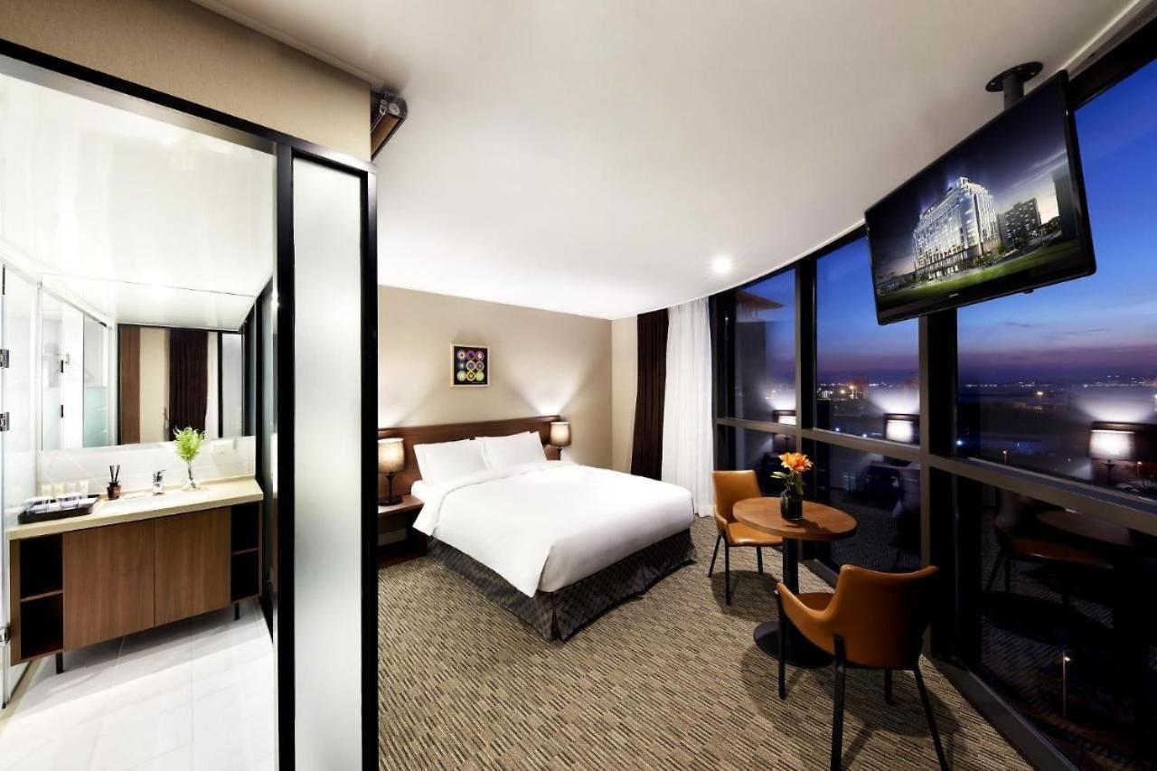 Golden Harbor Hotel Pyeongtaek Exterior photo