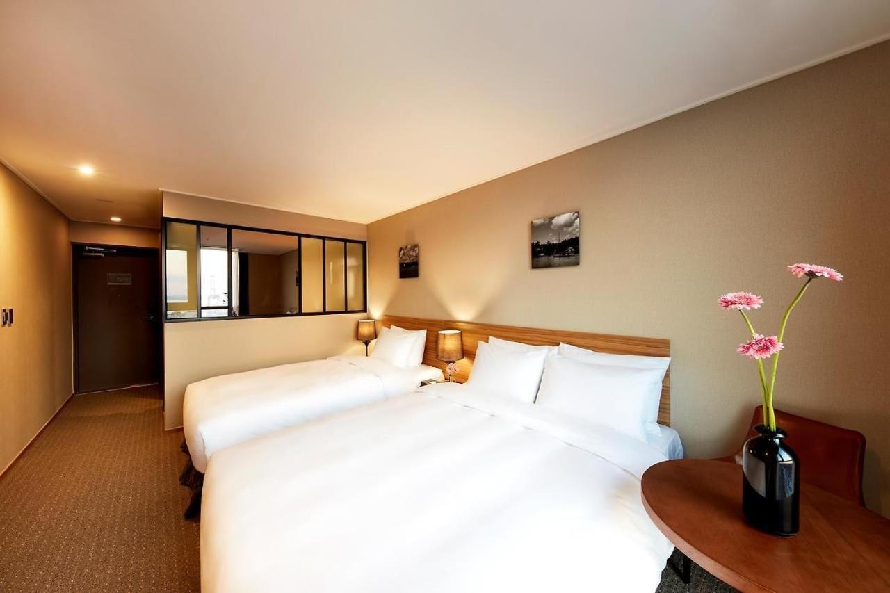 Golden Harbor Hotel Pyeongtaek Exterior photo