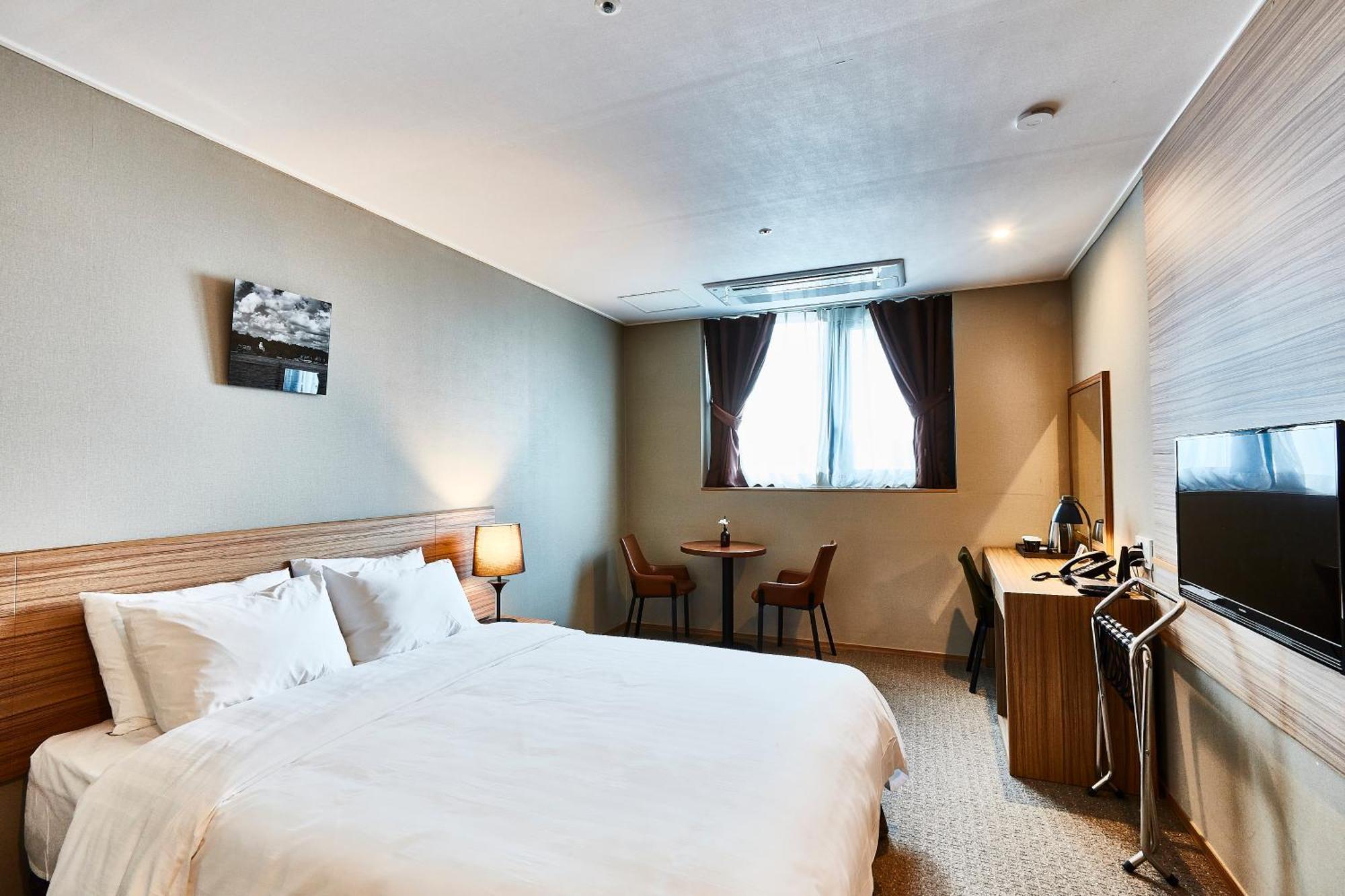 Golden Harbor Hotel Pyeongtaek Exterior photo