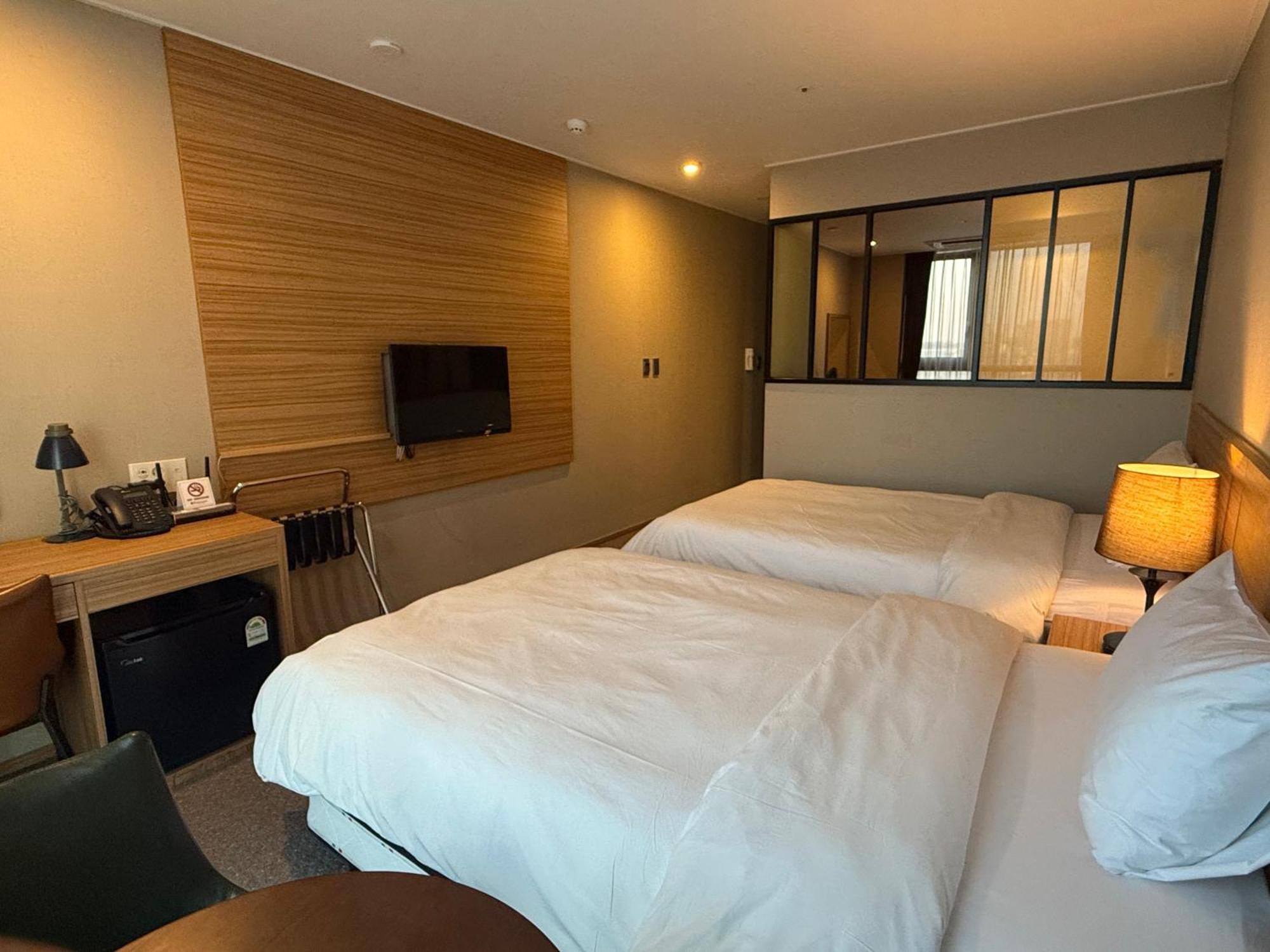 Golden Harbor Hotel Pyeongtaek Exterior photo