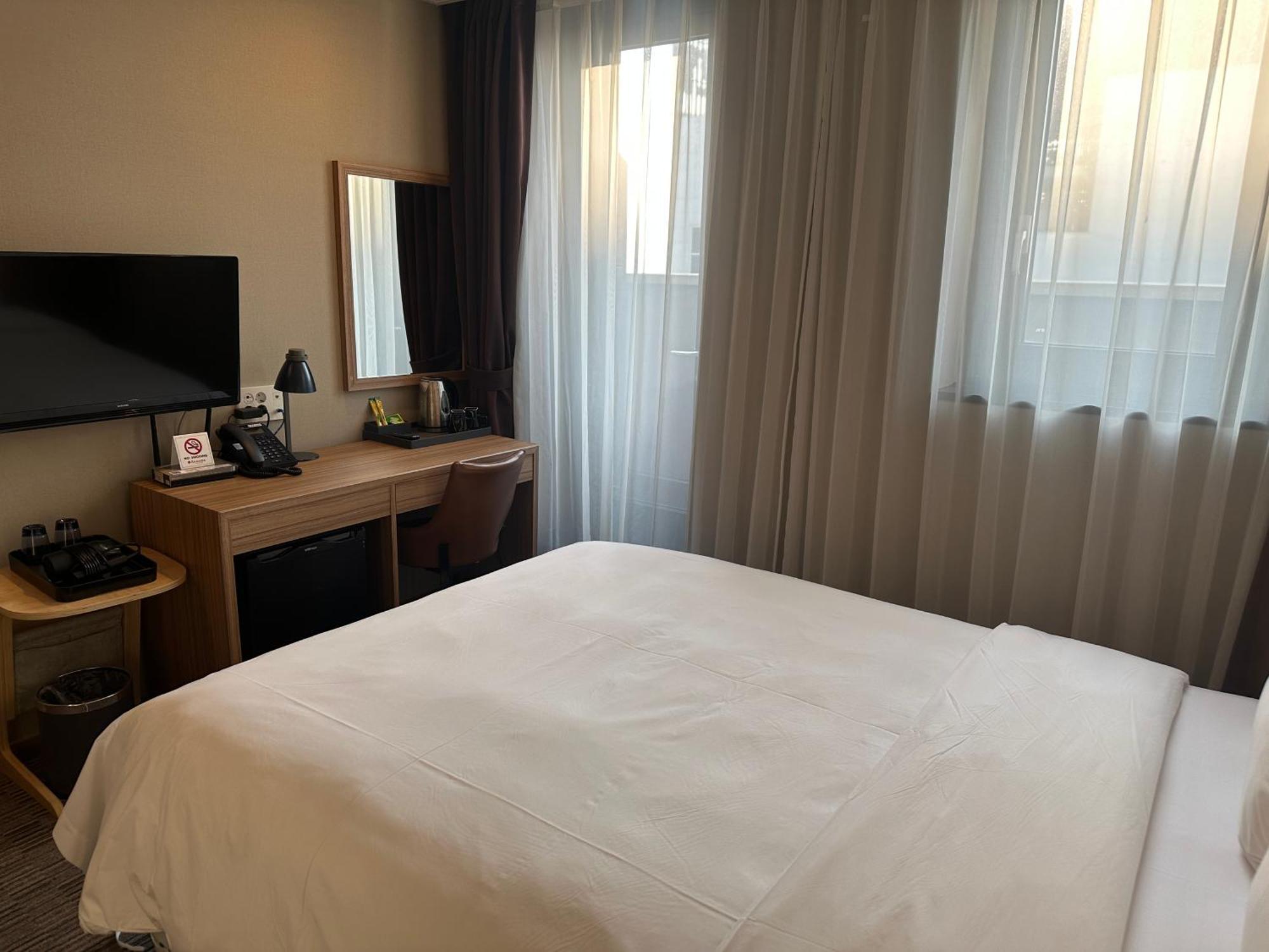 Golden Harbor Hotel Pyeongtaek Exterior photo